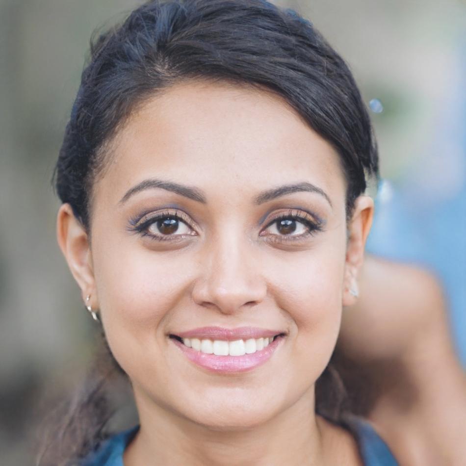 Retrato profesional de consultora en finanzas personales